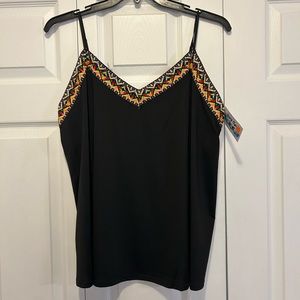 BNWT Women’s Size 5X Black Embroidered Camo Tank Top